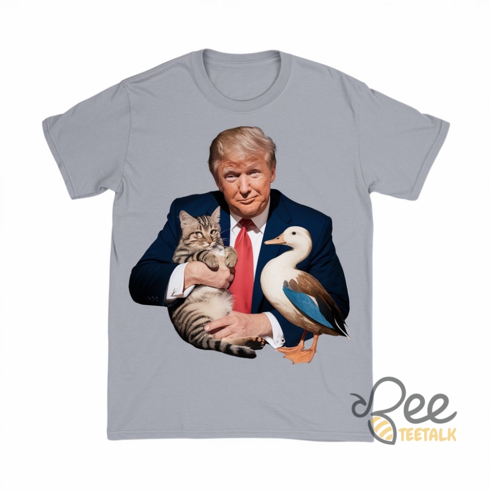 Donald Trump Hugs Duck And Cat Shirt Eating Pets In Springfield Oh Felon 2024 Vintage Tee