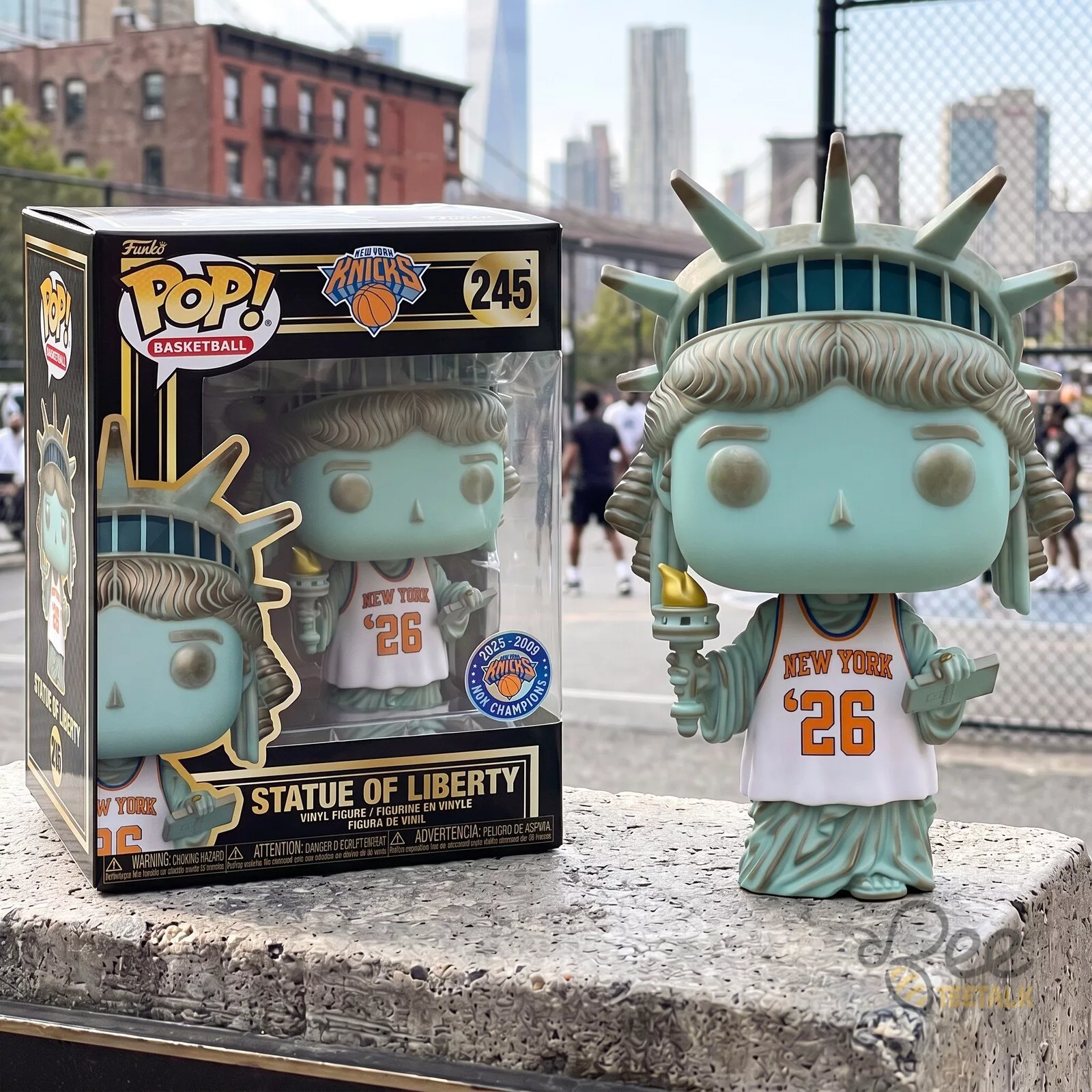 Statue Of Liberty New York Knicks Vinyl Figure 3 Statue Of Liberty New York Knicks Vinyl Figure