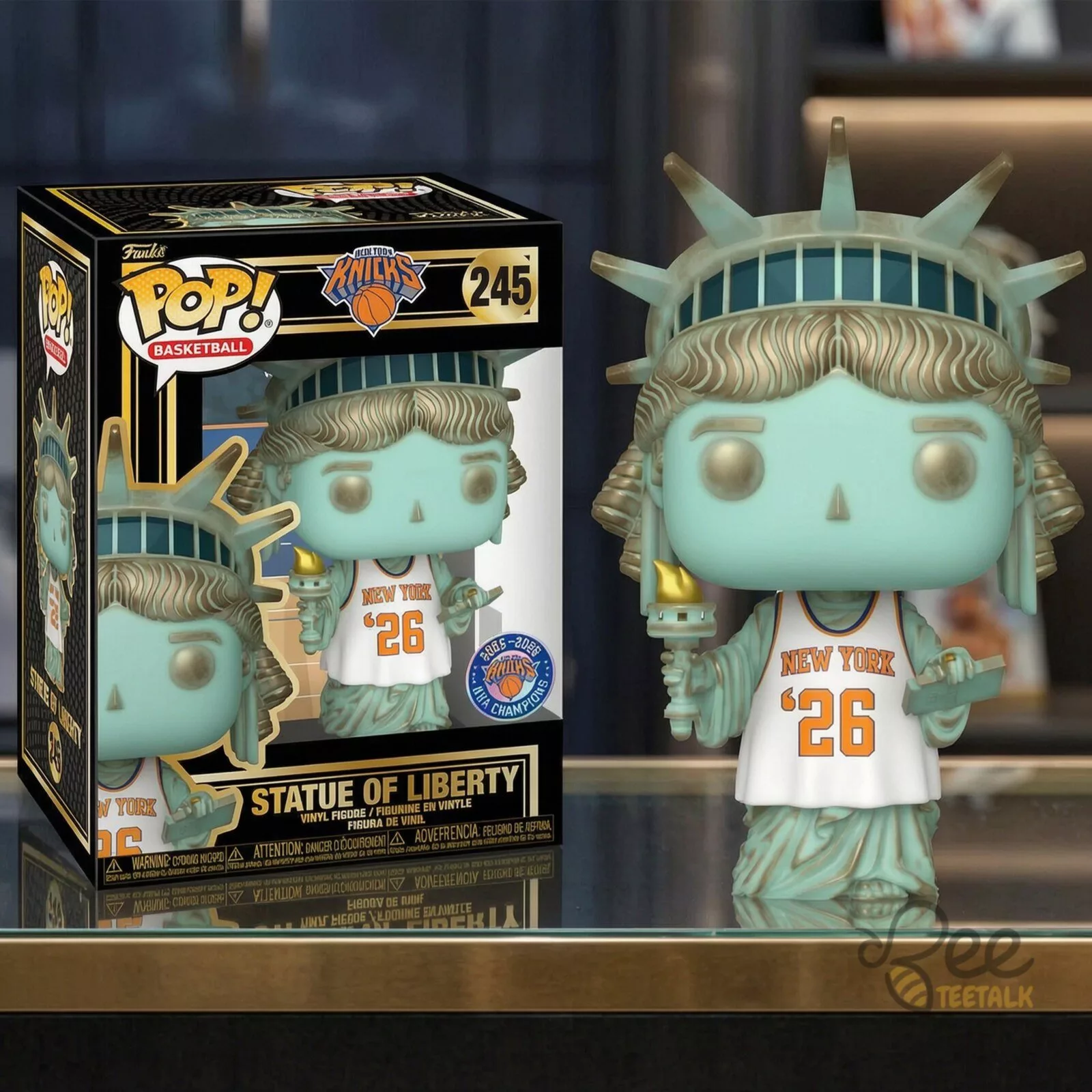 Statue Of Liberty New York Knicks Vinyl Figure 4 Statue Of Liberty New York Knicks Vinyl Figure